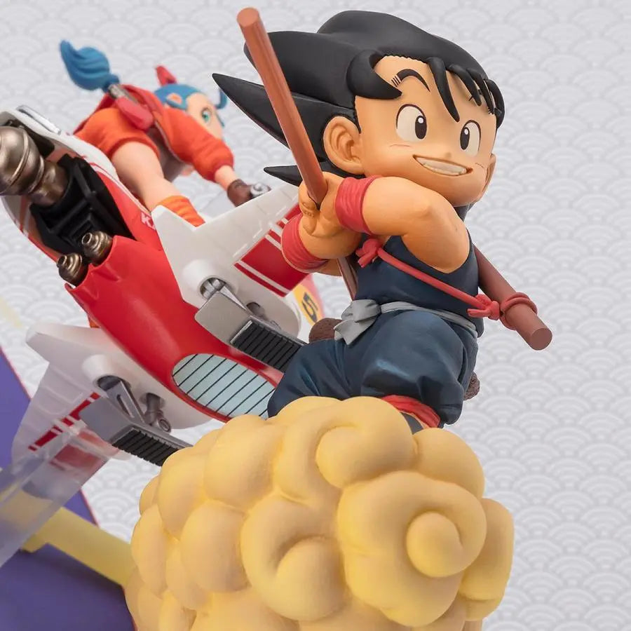 Gros plan figurine Dragon Ball Figuarts ZERO - détails Son Goku et Bulma