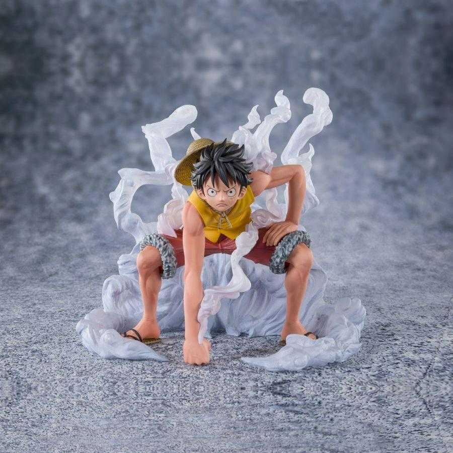 Vue de face montrant les finitions et la qualité de sculpture de la figurine Figuarts Zero