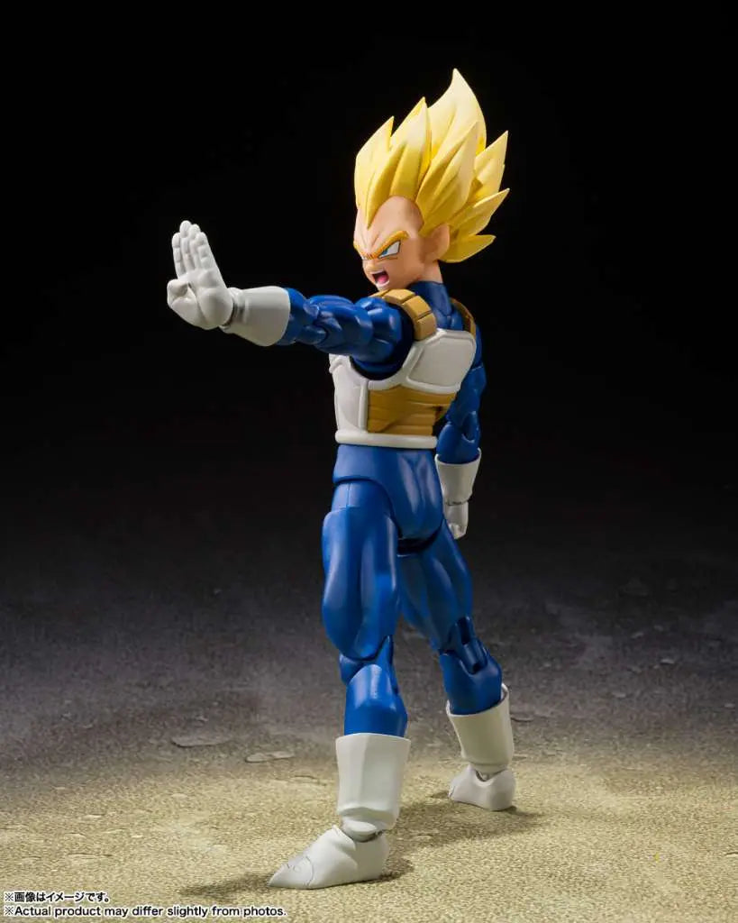Figurine Vegeta SHF Dragon Ball Z vue de profil – Dynamic-Movable Shoulder System