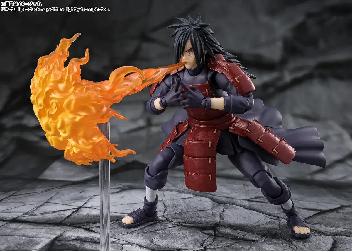 Figurine Madara Uchiha effet Katon Fire Release ninjutsu