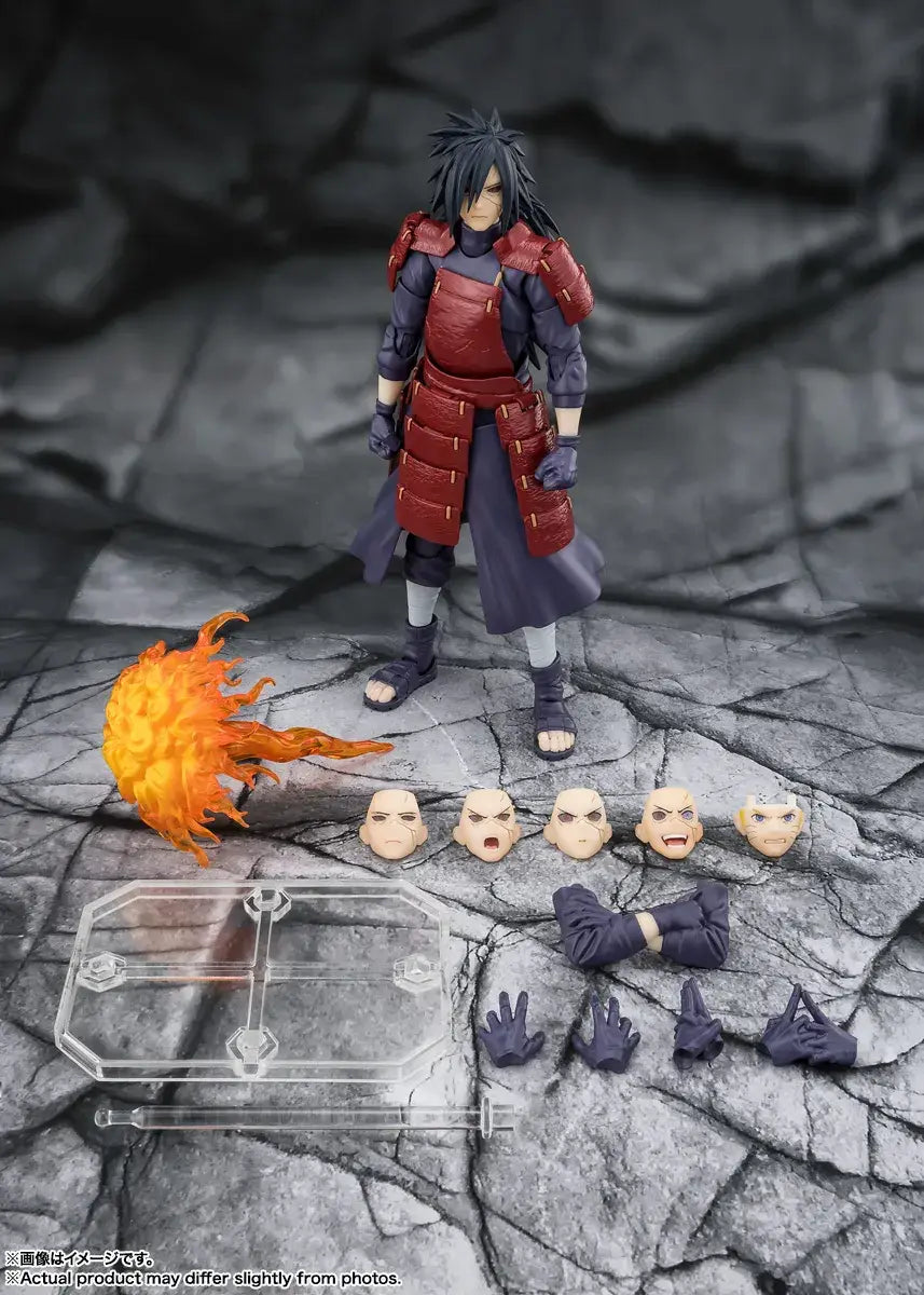 Madara Uchiha S.H.Figuarts figurine articulée avec accessoires