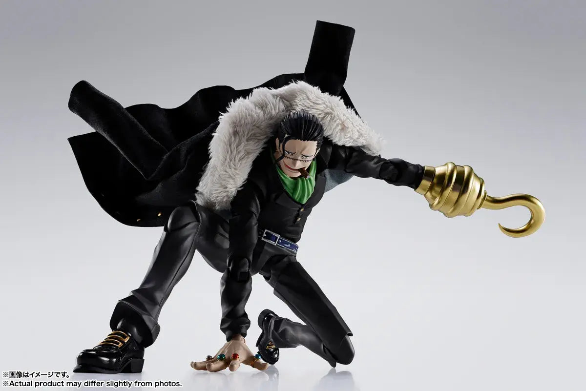 Figurine Sir Crocodile SHF One Piece avec manteau en tissu