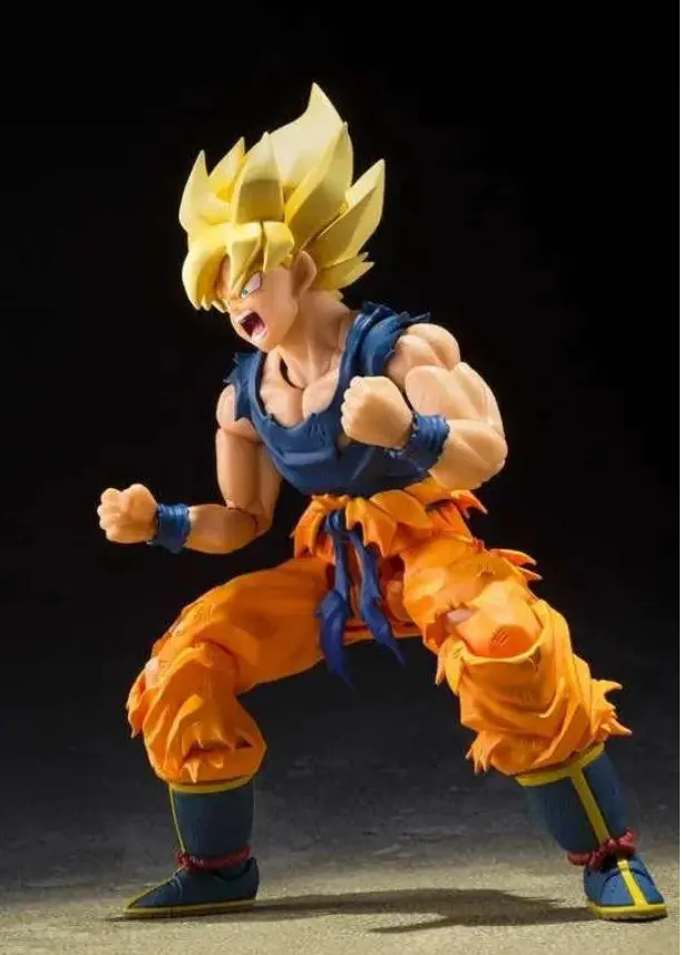 Figurine Super Saiyan Son Goku Fighter rage S.H.Figuarts - vue principale pose combat cheveux dorés aura