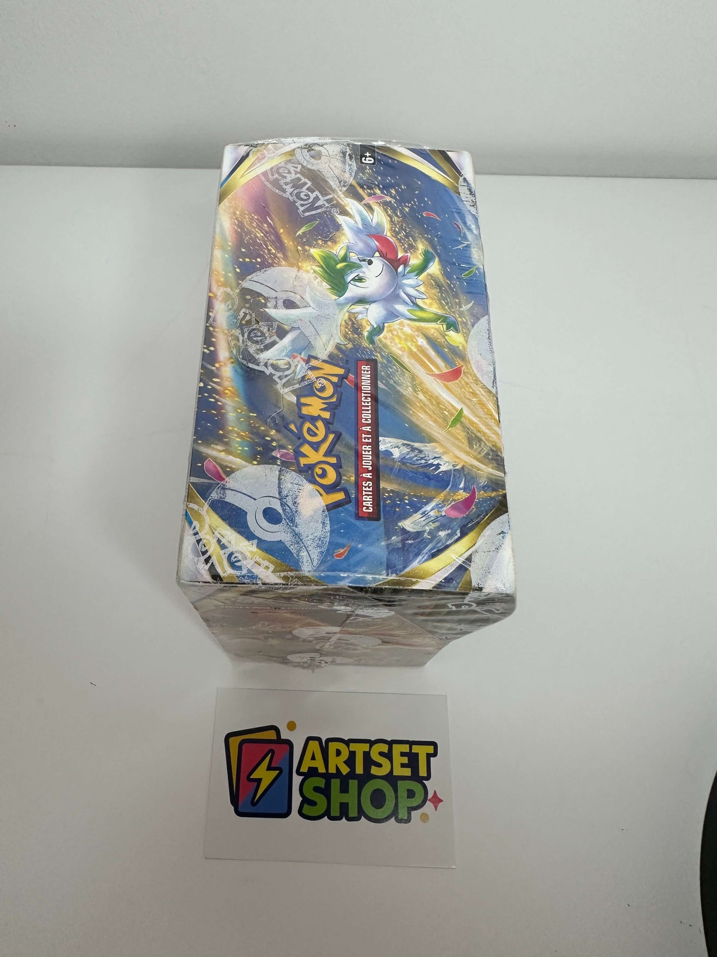 Boîte display Pokémon EB9 Stars Étincelantes - état neuf scellé français