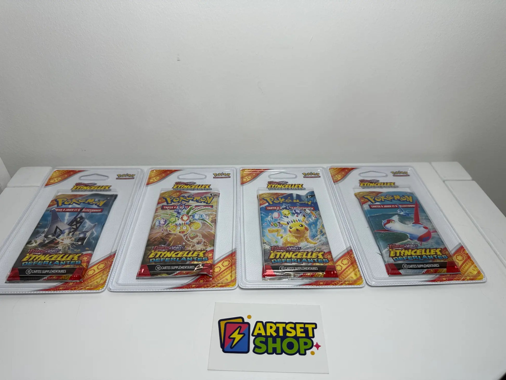 Vue ensemble Artset Boosters Blister EV8 Étincelles Déferlantes - Écarlate et Violet français