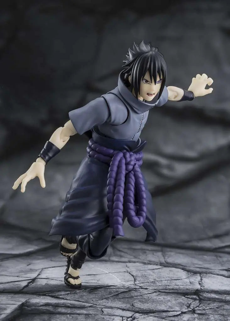 Figurine Sasuke Uchiha S.H.Figuarts - Pose  de combat frontale, regard déterminé