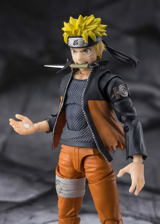 Figurine Naruto Uzumaki S.H.Figuarts - pose latérale avec kunai, détails des articulations