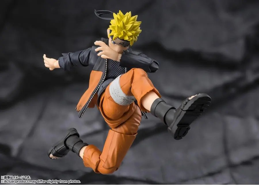 Figurine Naruto Uzumaki S.H.Figuarts - pose latérale coup de pied