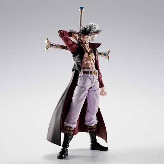 Figurine One Piece Dracule Mihawk HAWKEYE S.H.Figuarts - vue de face avec épée Yoru
