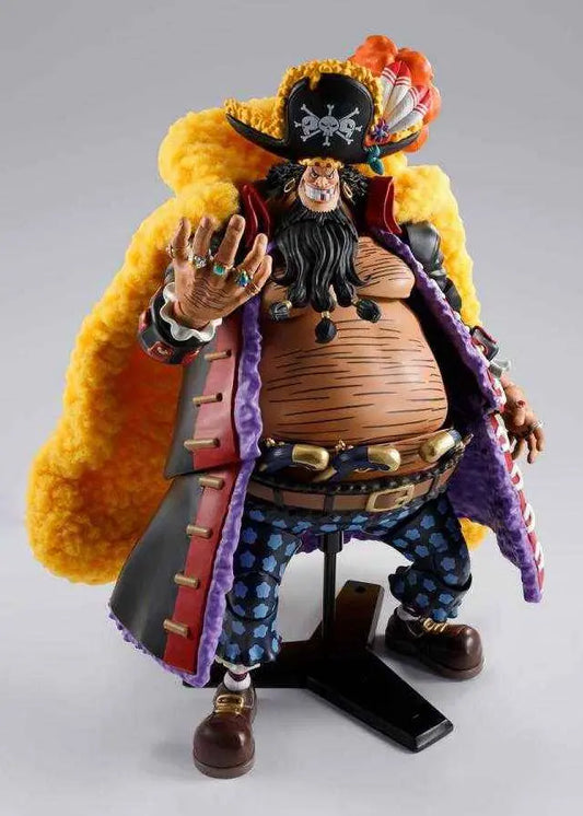 Figurine Marshall D. Teach 4 Emperors S.H.Figuarts Bandai - vue principale Barbe Noire manteau One Piece