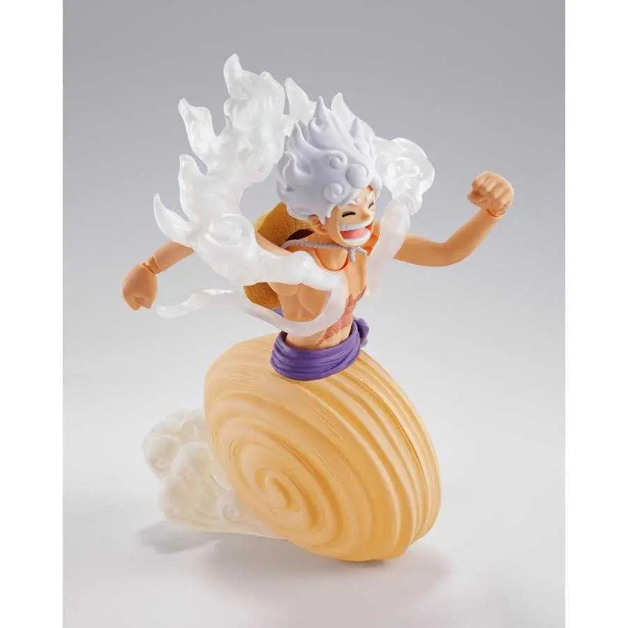 Figurine Luffy Gear 5 Future Island Egghead S.H.Figuarts Bandai - vue trois-quarts transformation One Piece